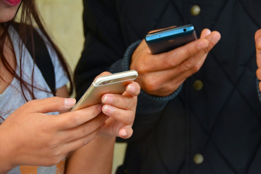 SMARTPHONES ÚNICA HERRAMIENTA PARA LA NUEVA COMUNICACIÓN DE LA IGLESIA – MARIO BORDA 8