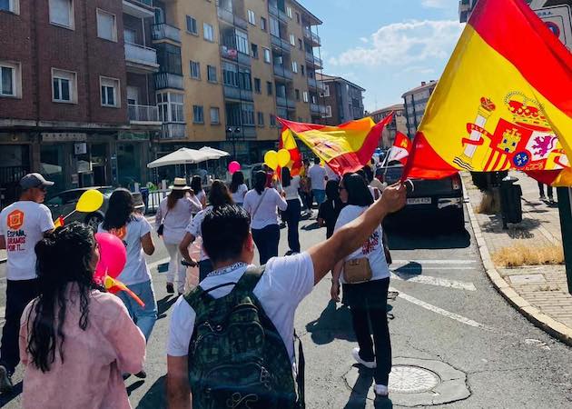 Marcha por las calles de Ávila. / EOPT