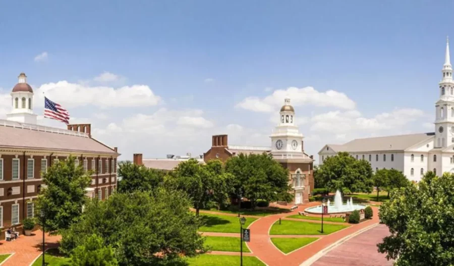 La Universidad Bautista de Dallas (DBU) extiende la mano a Latinoamérica