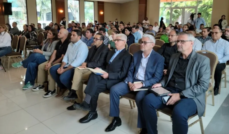 Exitoso lanzamiento de COICOM 2025 HONDURAS: “Una visión clara para transformar nuestra generación”. 7 Exitoso lanzamiento de COICOM 2025 HONDURAS: “Una visión clara para transformar nuestra generación”. 5