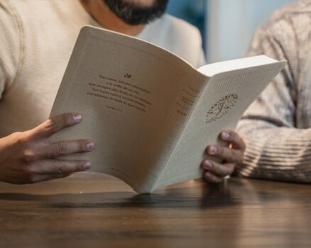 Tyndale celebra un crecimiento histórico del 72 % de la Nueva Traducción Viviente en toda América Latina